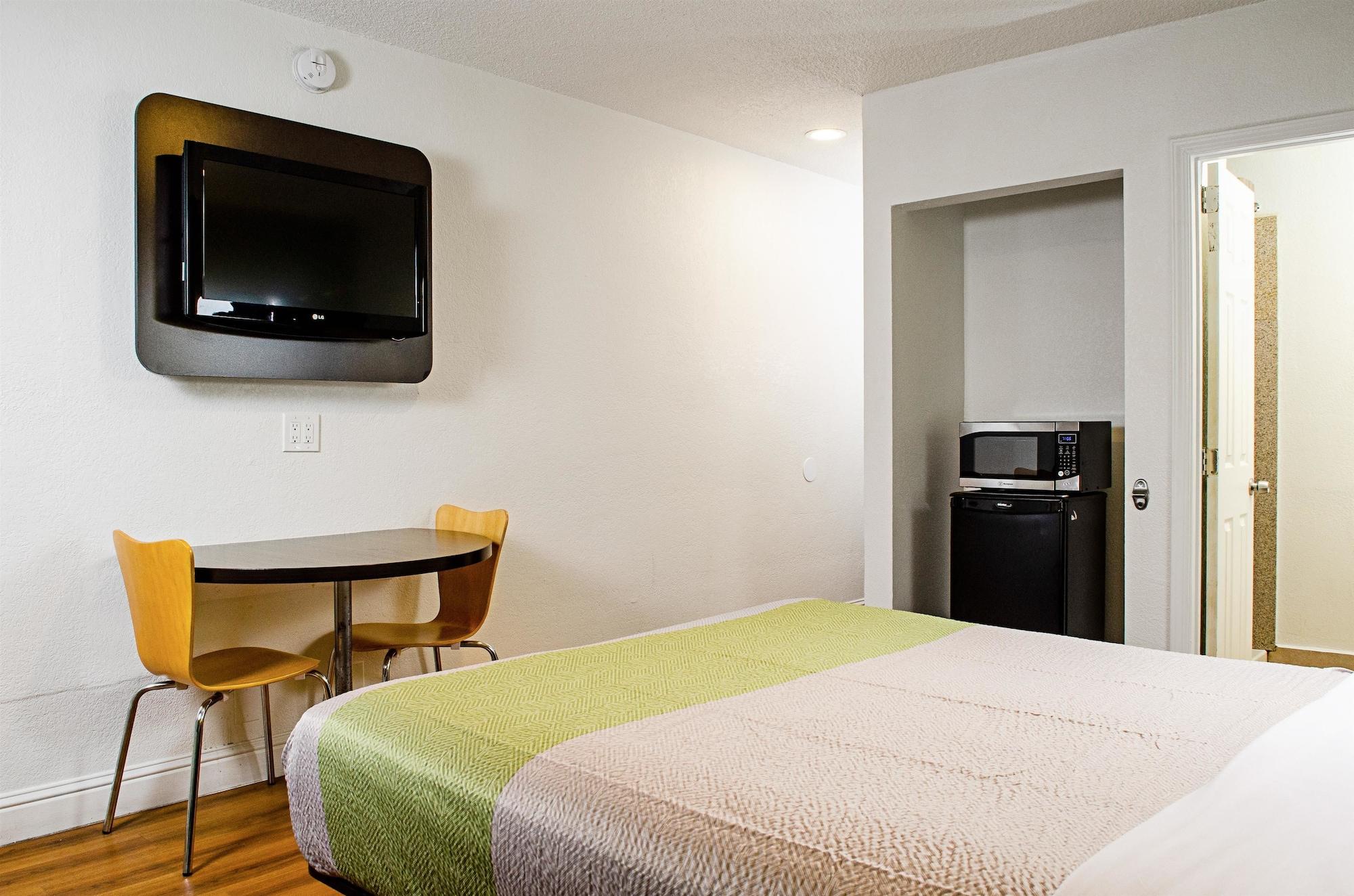 Motel 6-Modesto, Ca - Downtown Kültér fotó