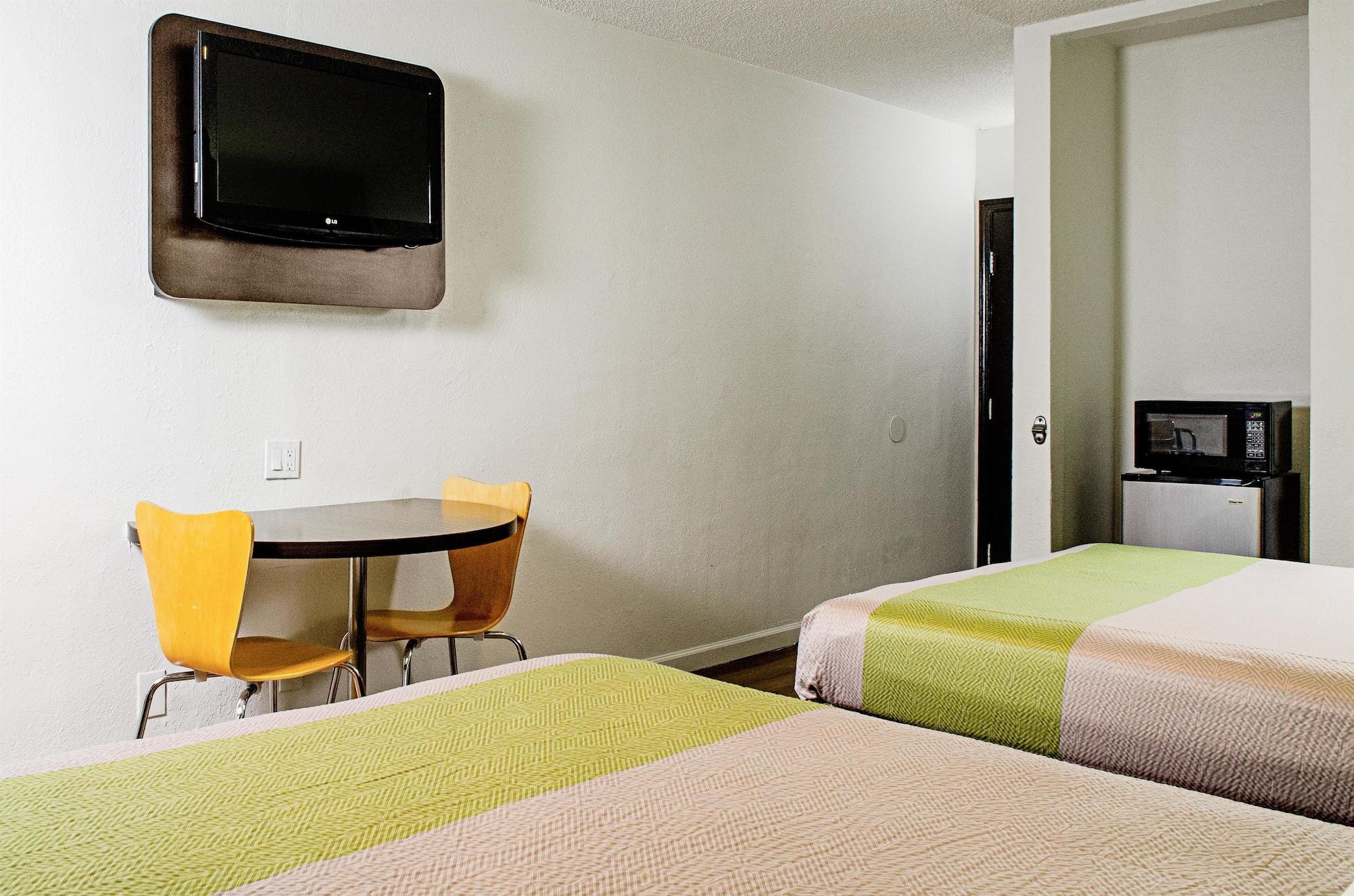 Motel 6-Modesto, Ca - Downtown Kültér fotó